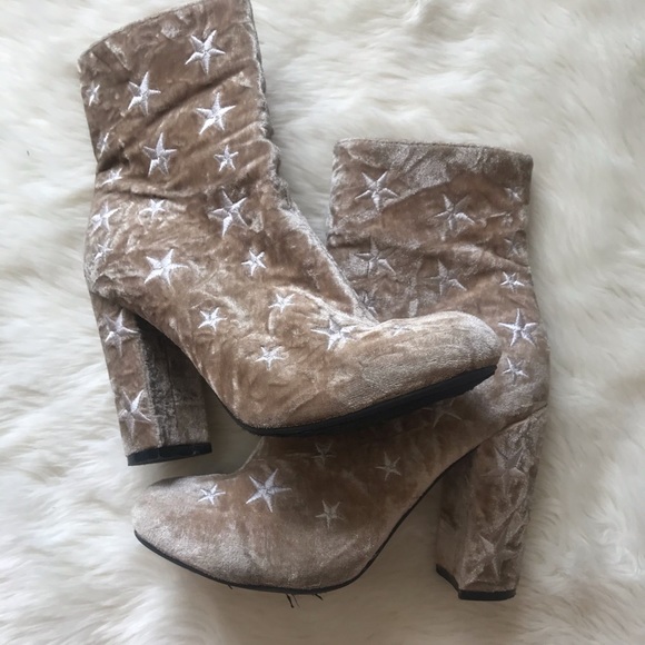 Wild Diva Shoes - Wild Diva Star Booties